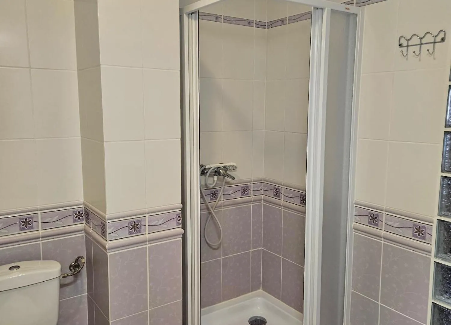 Karolyi Panzio Guest house